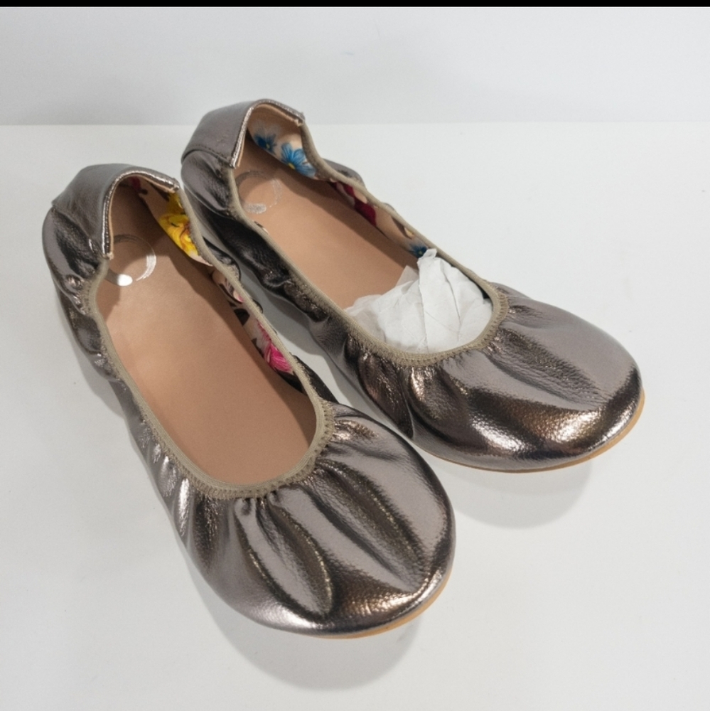 Journee Collection Lindy Flats Pewter -9 - Picture 6 of 8